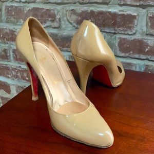 Christian Louboutin nude pumps